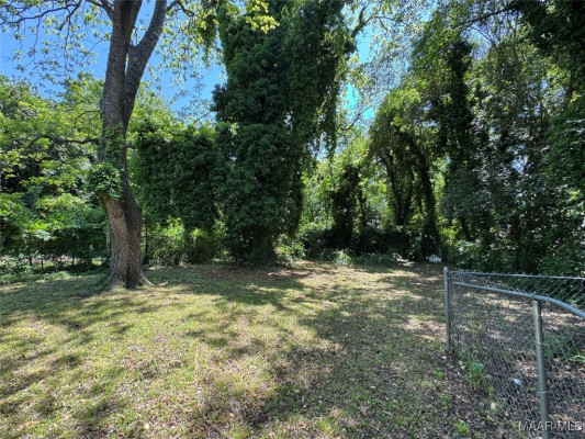 1824 Winona Avenue