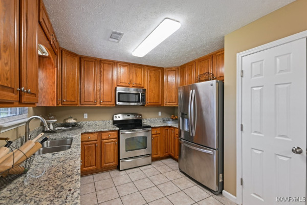 1603 Guiding Way