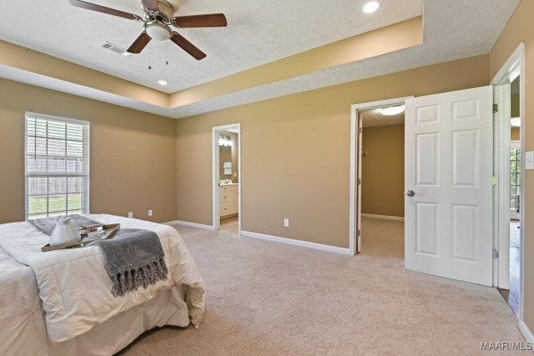 1603 Guiding Way