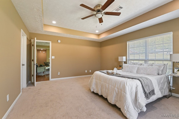 1603 Guiding Way