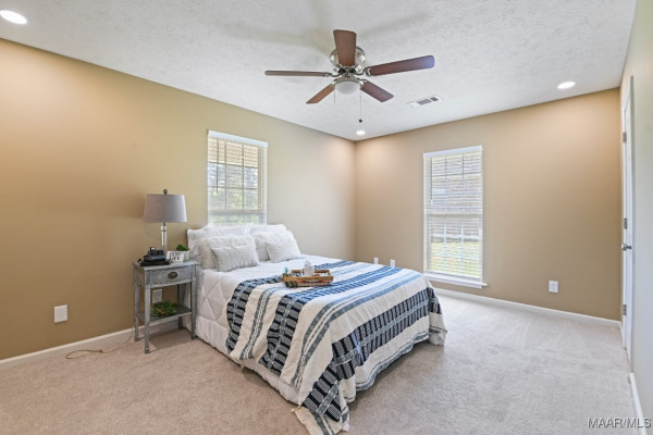 1603 Guiding Way