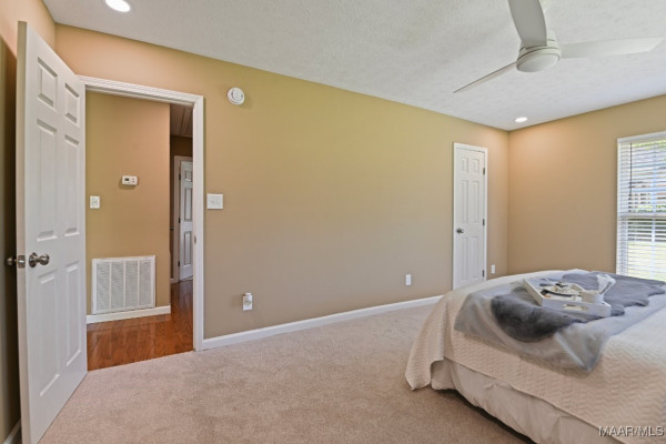 1603 Guiding Way