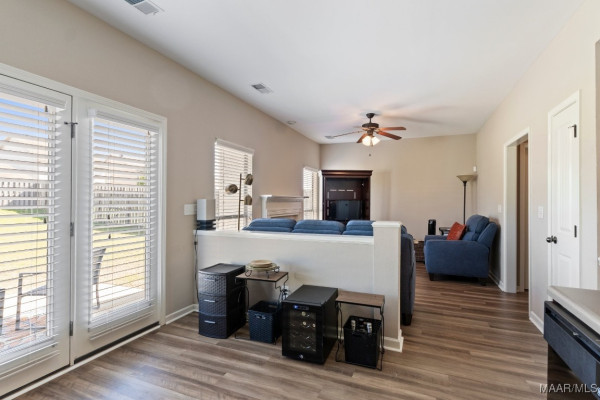 6617 RIDGEVIEW Circle
