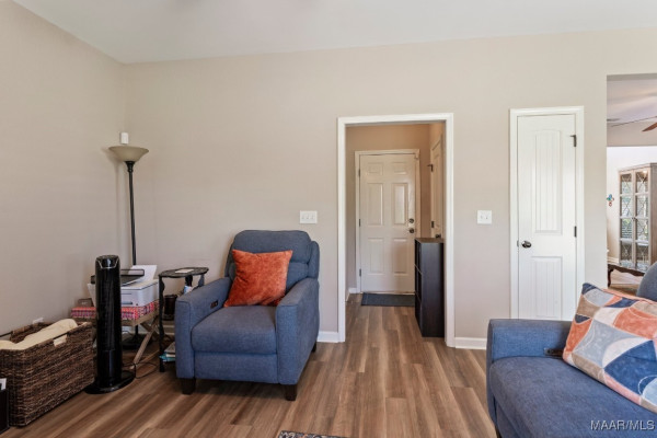 6617 RIDGEVIEW Circle