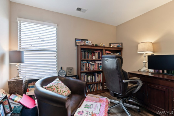 6617 RIDGEVIEW Circle