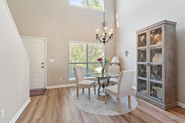 6617 RIDGEVIEW Circle