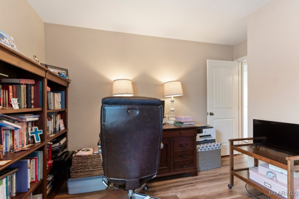 6617 RIDGEVIEW Circle