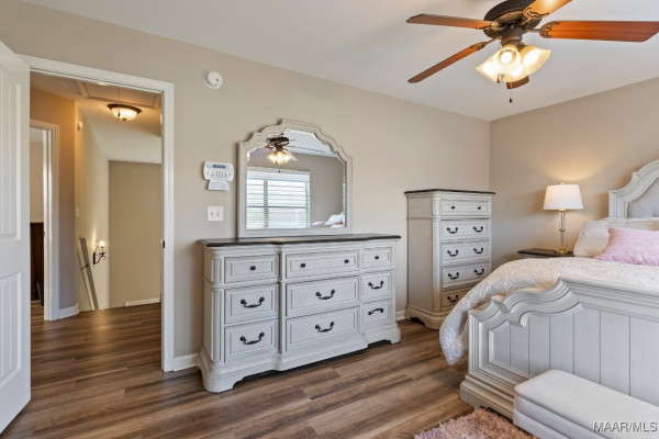 6617 RIDGEVIEW Circle