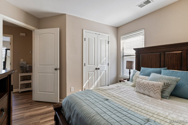 6617 RIDGEVIEW Circle