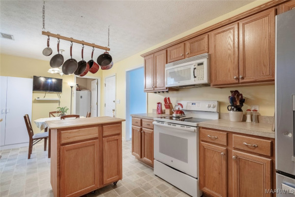 242 Ridgeview Drive