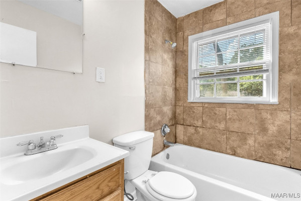 2714 Green Oaks Drive