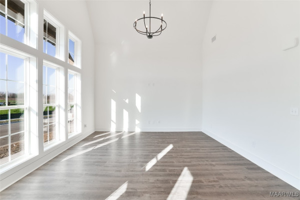 069 Ivy Avenue