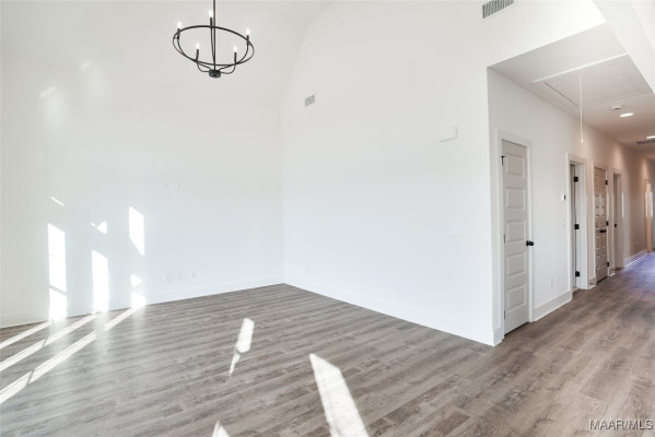 069 Ivy Avenue