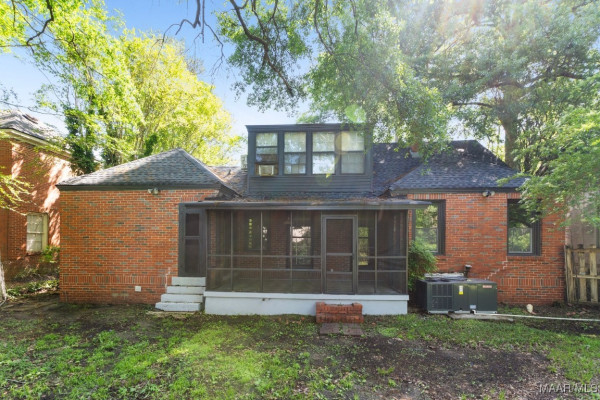 2032 Bullard Street
