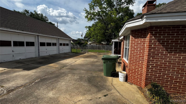 3000 Old Farm Road