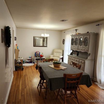 305 Daphne Lane