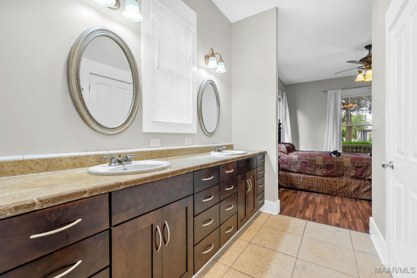 44 Avenue Of The Waters .