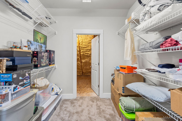 44 Avenue Of The Waters .