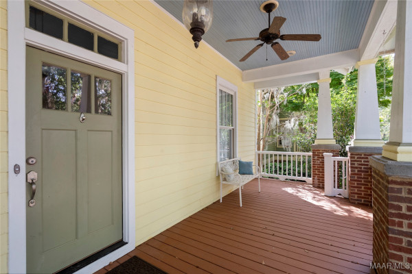 44 Avenue Of The Waters .