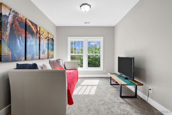 44 Avenue Of The Waters .