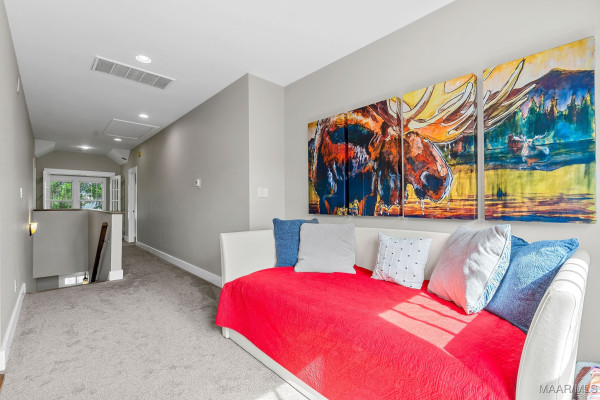 44 Avenue Of The Waters .