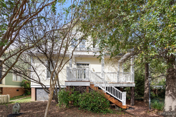 44 Avenue Of The Waters .