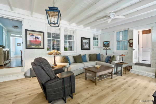 3478 Wellington Road