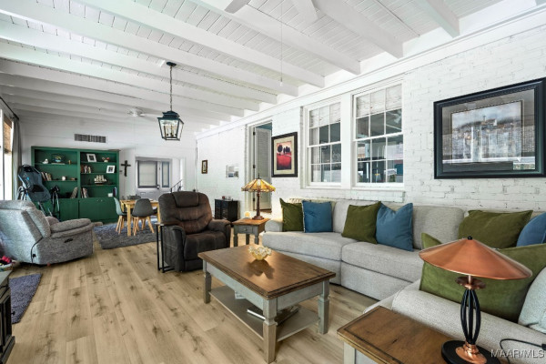 3478 Wellington Road