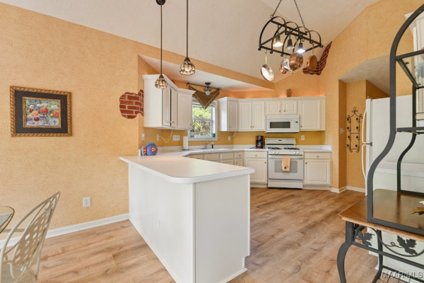 1684 RAMBLING BROOK Lane