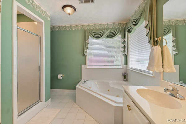 1684 RAMBLING BROOK Lane