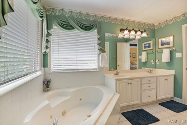 1684 RAMBLING BROOK Lane