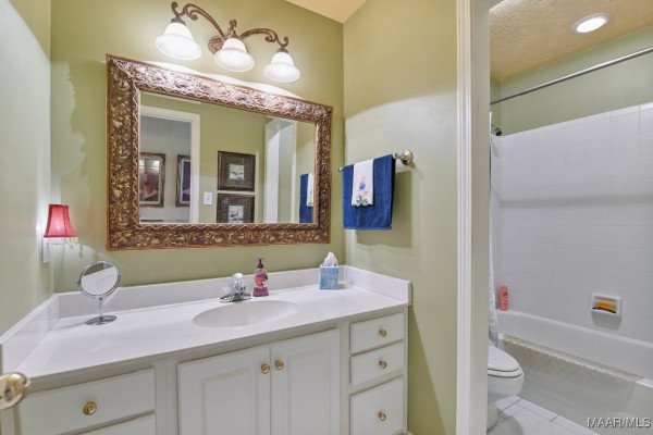 1684 RAMBLING BROOK Lane