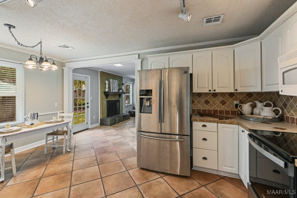 3898 Faunsdale Drive