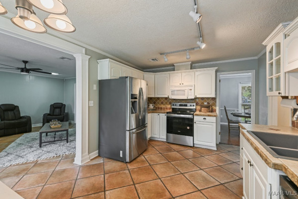 3898 Faunsdale Drive
