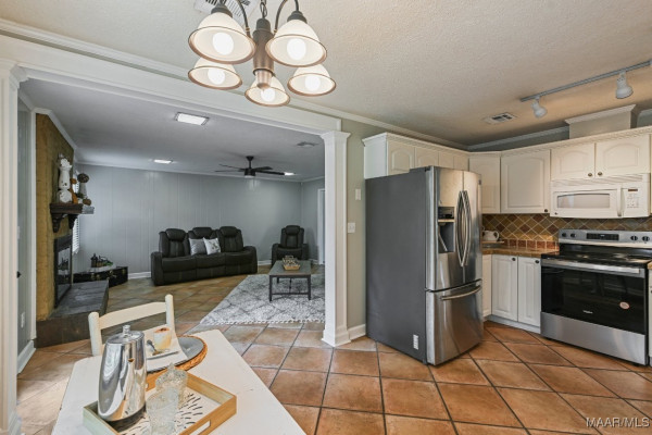 3898 Faunsdale Drive