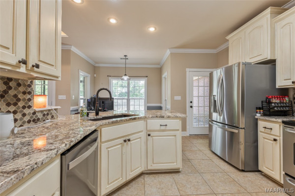 285 Grove Park Loop