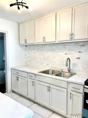 644 Iris Lane