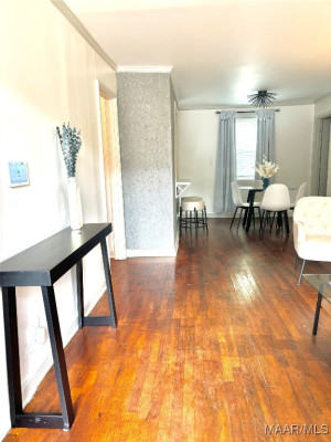 644 Iris Lane