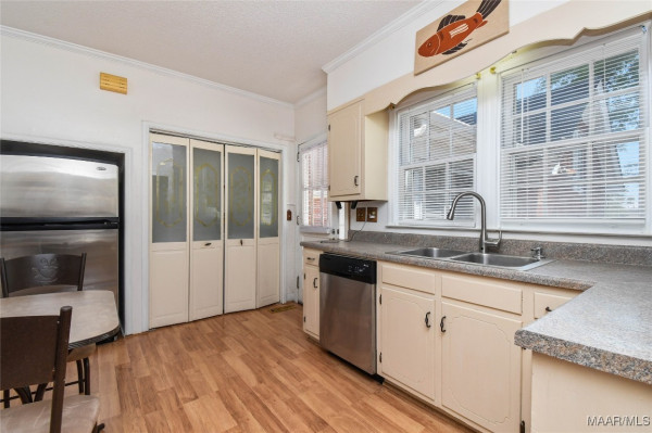 408 6th Street N