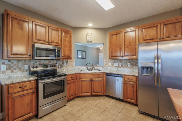 613 VINTAGE Way