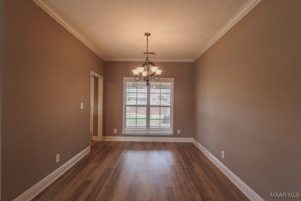 613 VINTAGE Way