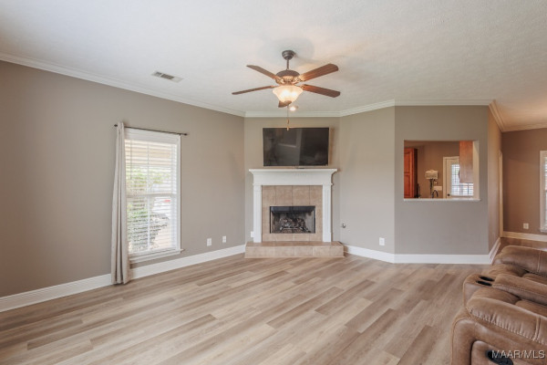 613 VINTAGE Way