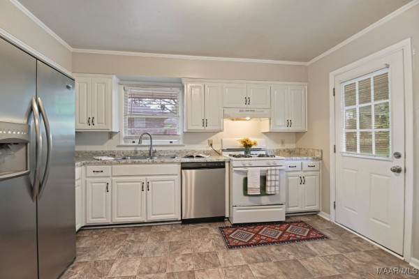 4113 Moye Drive