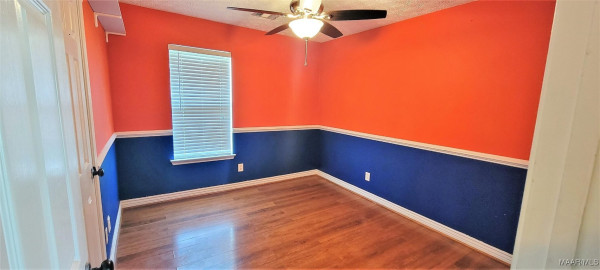 105 MEADOWVIEW Drive