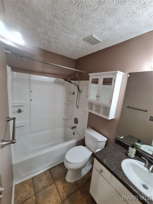 105 MEADOWVIEW Drive