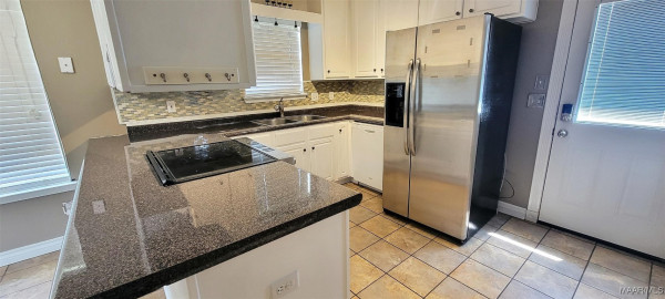 105 MEADOWVIEW Drive