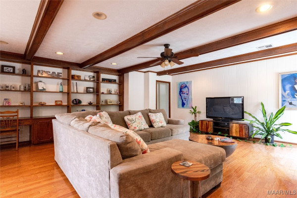 206 Choctaw Drive