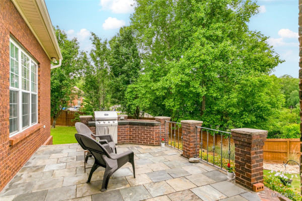 506 WINDING WOOD Drive