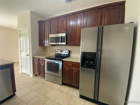 2009 VONICA ROSE Street