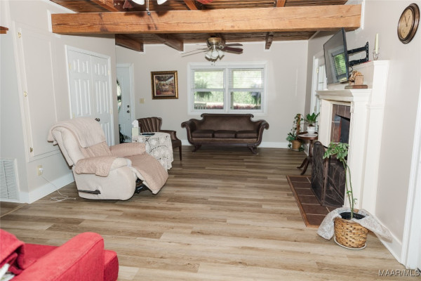 2755 Cherokee Trail